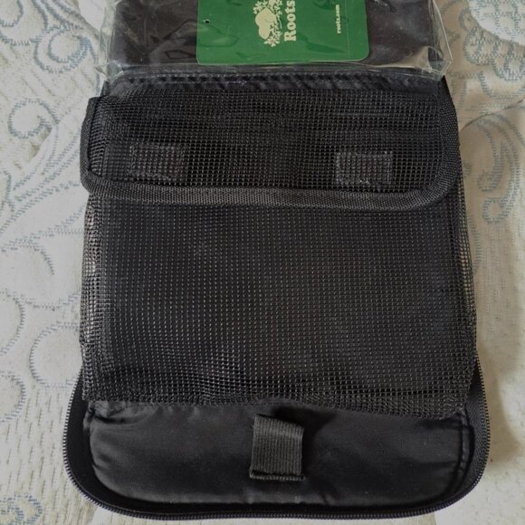 Genuine Roots Crossbody Travel Bag Unisex - Picture 3 of 6